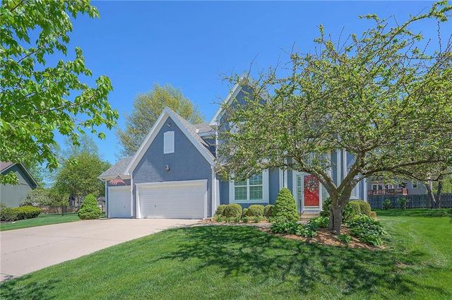 15223 Woodson Lane, Overland Park, KS 66223
