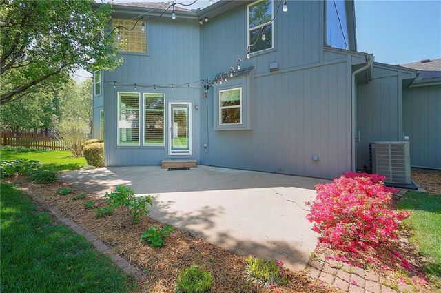 15223 Woodson Lane, Overland Park, KS 66223