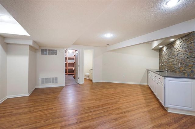 15223 Woodson Lane, Overland Park, KS 66223