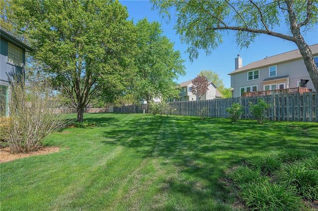 15223 Woodson Lane, Overland Park, KS 66223
