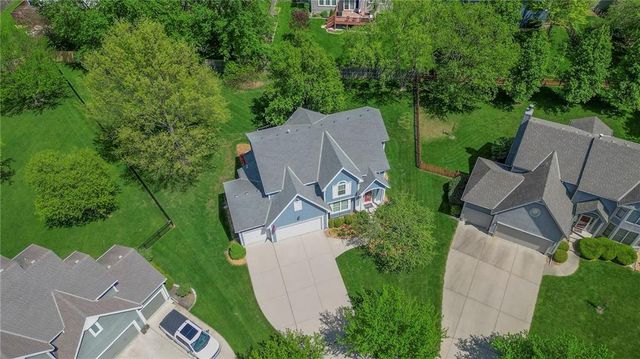 15223 Woodson Lane, Overland Park, KS 66223