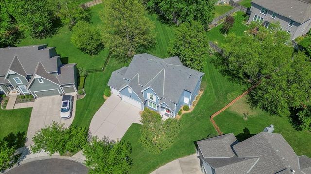 15223 Woodson Lane, Overland Park, KS 66223