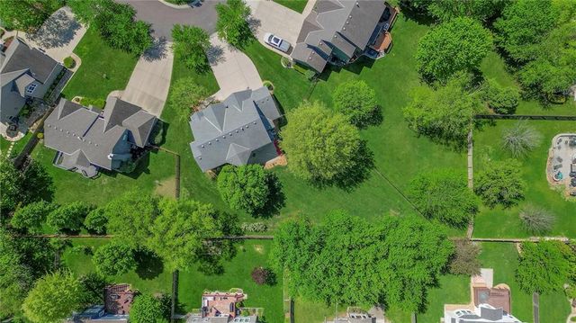 15223 Woodson Lane, Overland Park, KS 66223