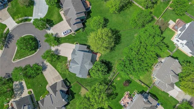 15223 Woodson Lane, Overland Park, KS 66223
