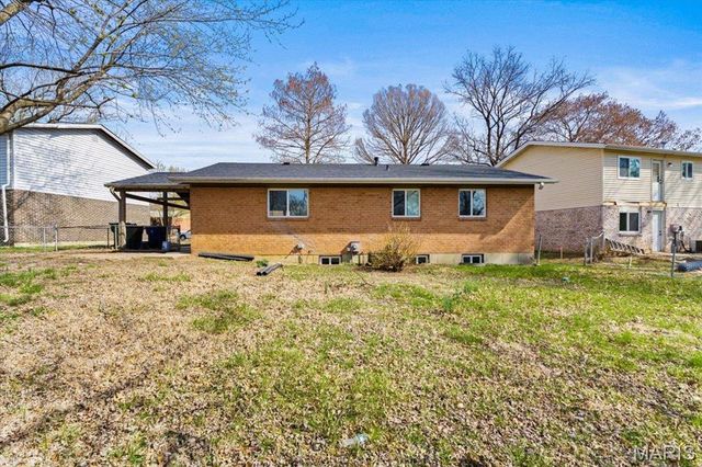 2382 Battlefield Drive, Florissant, MO 63031