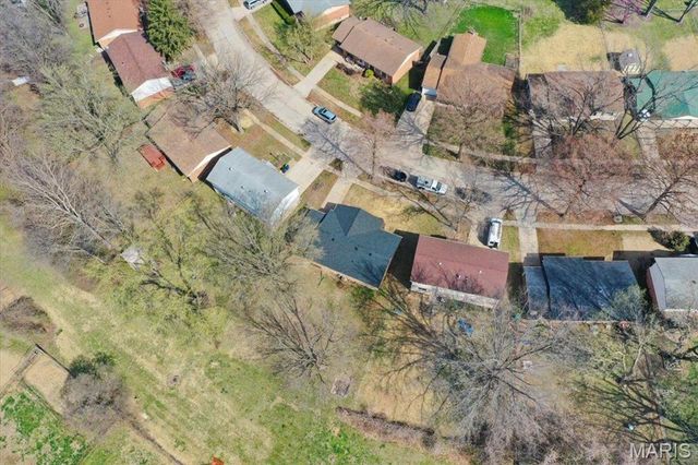 2382 Battlefield Drive, Florissant, MO 63031
