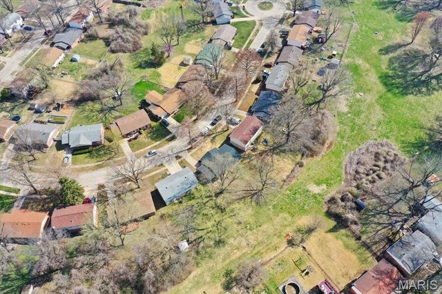 2382 Battlefield Drive, Florissant, MO 63031