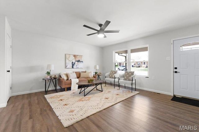 2382 Battlefield Drive, Florissant, MO 63031