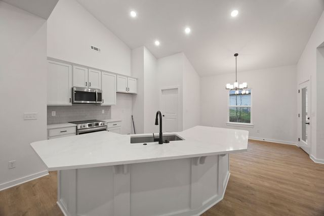 40 Banff Drive, Bella Vista, AR 72715