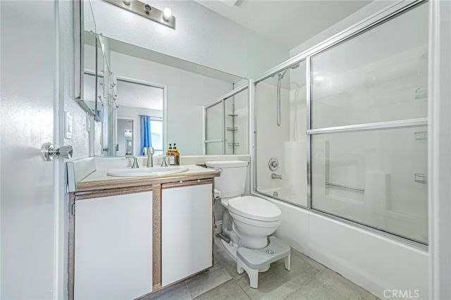 301 W Gladstone Street 13, Azusa, CA 91702