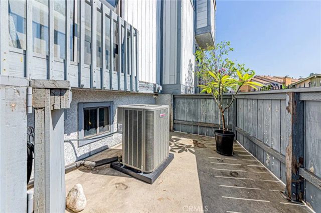 301 W Gladstone Street 13, Azusa, CA 91702
