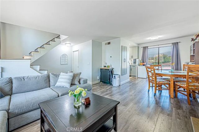 301 W Gladstone Street 13, Azusa, CA 91702