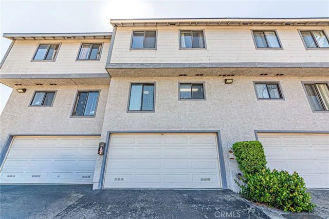 301 W Gladstone Street 13, Azusa, CA 91702