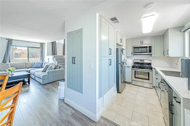 301 W Gladstone Street 13, Azusa, CA 91702