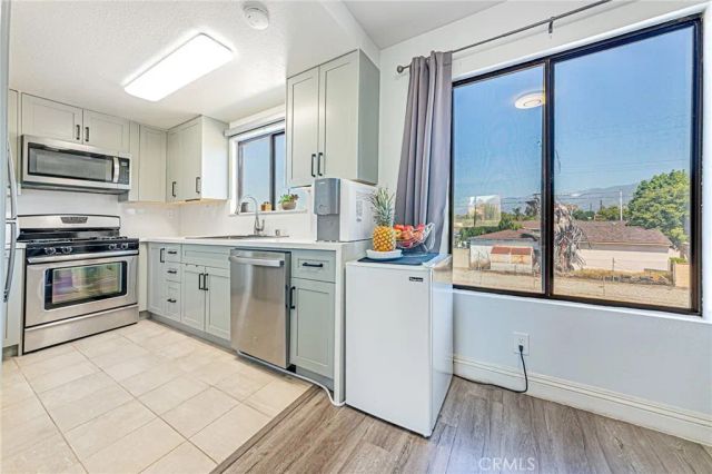 301 W Gladstone Street 13, Azusa, CA 91702