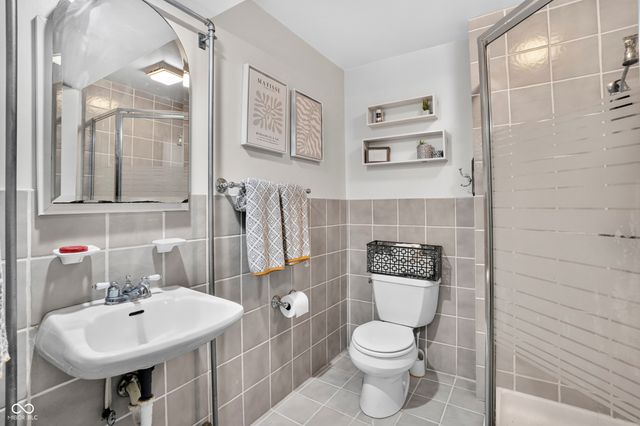 4421 Central Avenue, Indianapolis, IN 46205