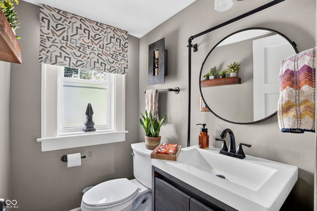 4421 Central Avenue, Indianapolis, IN 46205
