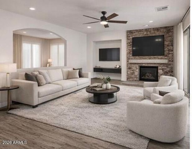 15800 W ALVARADO Drive, Goodyear, AZ 85395