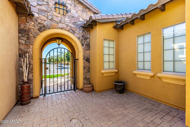 15800 W ALVARADO Drive, Goodyear, AZ 85395