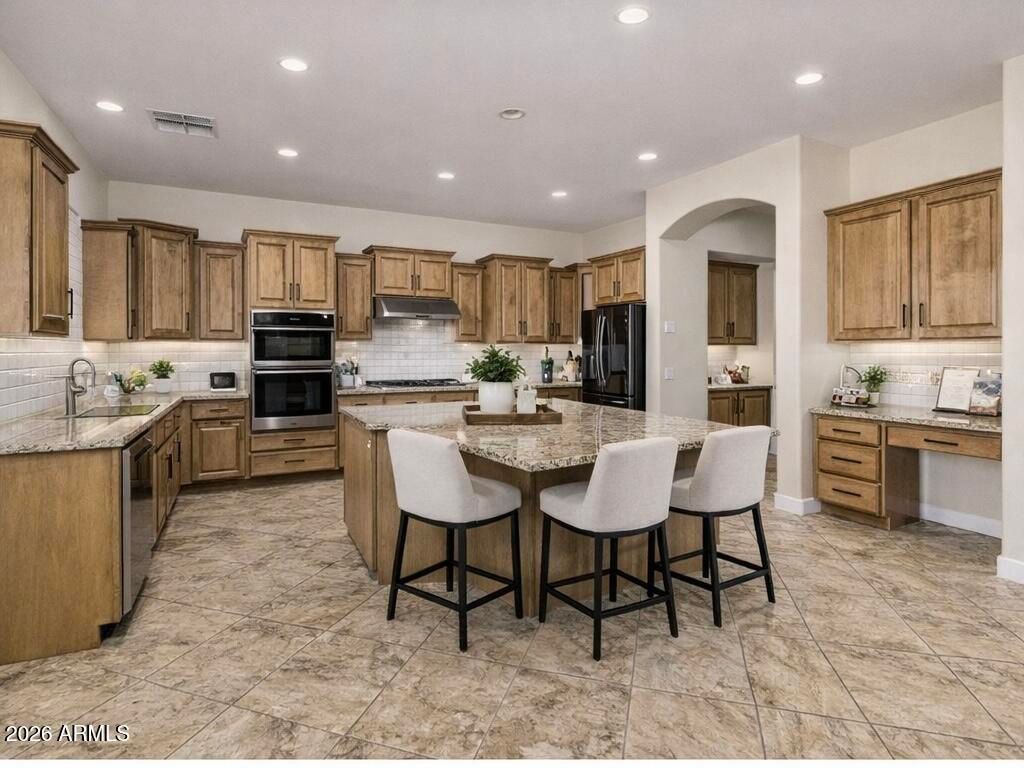 15800 W ALVARADO Drive, Goodyear, AZ 85395