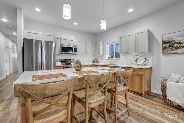 811 4th Avenue West, Twin Falls, ID 83301