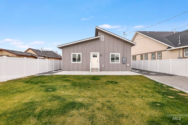 811 4th Avenue West, Twin Falls, ID 83301
