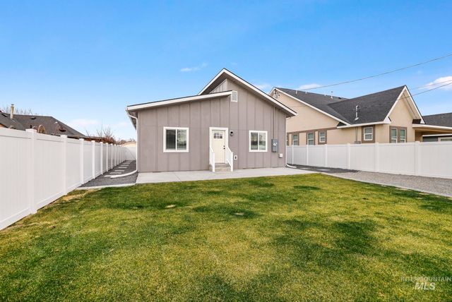 811 4th Avenue West, Twin Falls, ID 83301