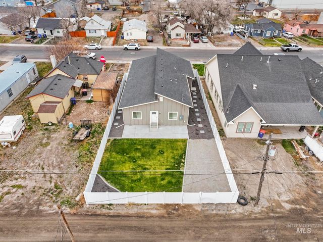 811 4th Avenue West, Twin Falls, ID 83301