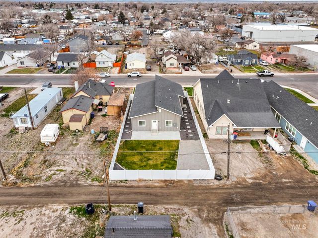 811 4th Avenue West, Twin Falls, ID 83301