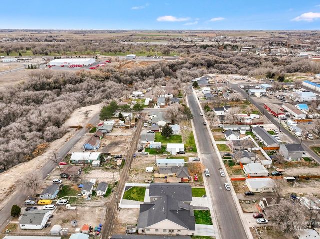 811 4th Avenue West, Twin Falls, ID 83301