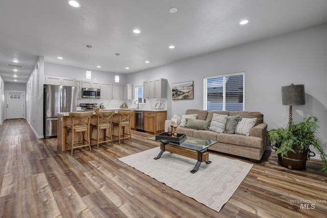 811 4th Avenue West, Twin Falls, ID 83301