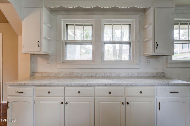 133 Pinehurst Drive, Kingsport, TN 37660