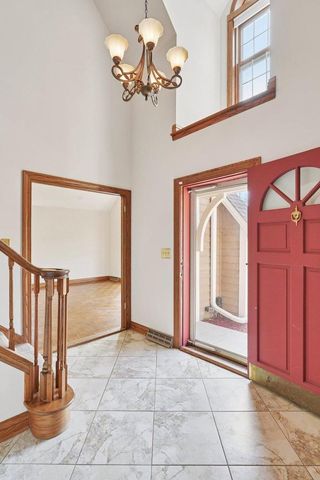 15340 Turnberry DRIVE, Brookfield, WI 53005