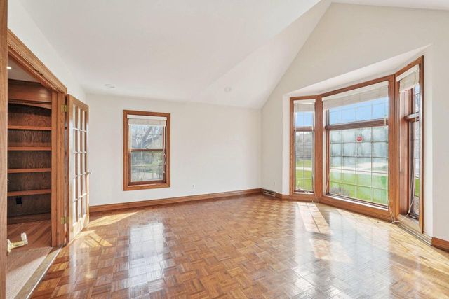 15340 Turnberry DRIVE, Brookfield, WI 53005