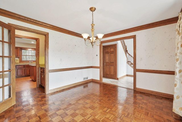 15340 Turnberry DRIVE, Brookfield, WI 53005