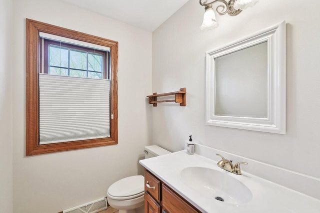 15340 Turnberry DRIVE, Brookfield, WI 53005