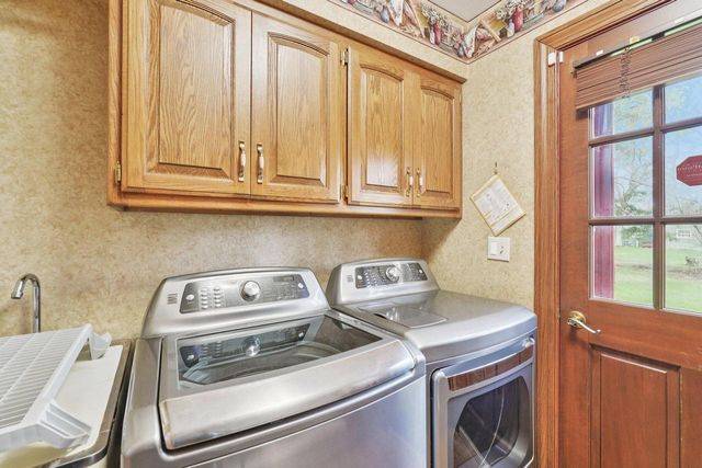 15340 Turnberry DRIVE, Brookfield, WI 53005