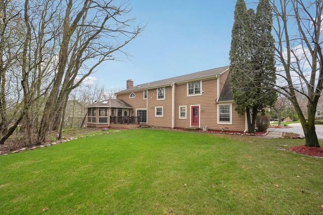 15340 Turnberry DRIVE, Brookfield, WI 53005