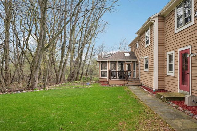 15340 Turnberry DRIVE, Brookfield, WI 53005