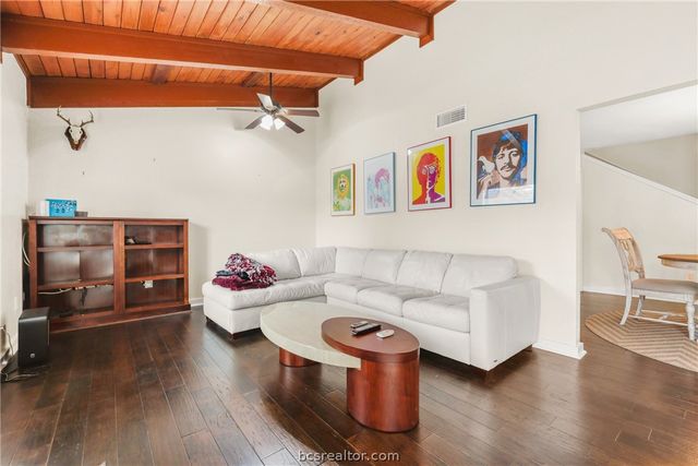 1508 Wolf Run, College Station, TX 77840