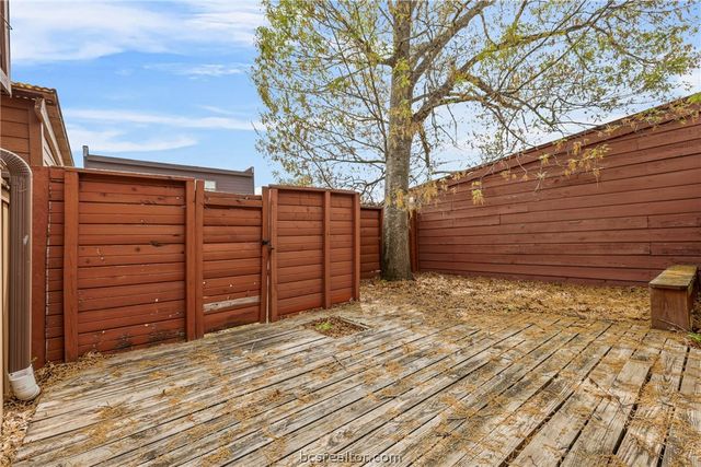 1508 Wolf Run, College Station, TX 77840