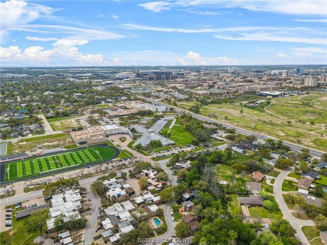 1508 Wolf Run, College Station, TX 77840