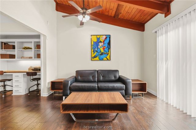 1508 Wolf Run, College Station, TX 77840