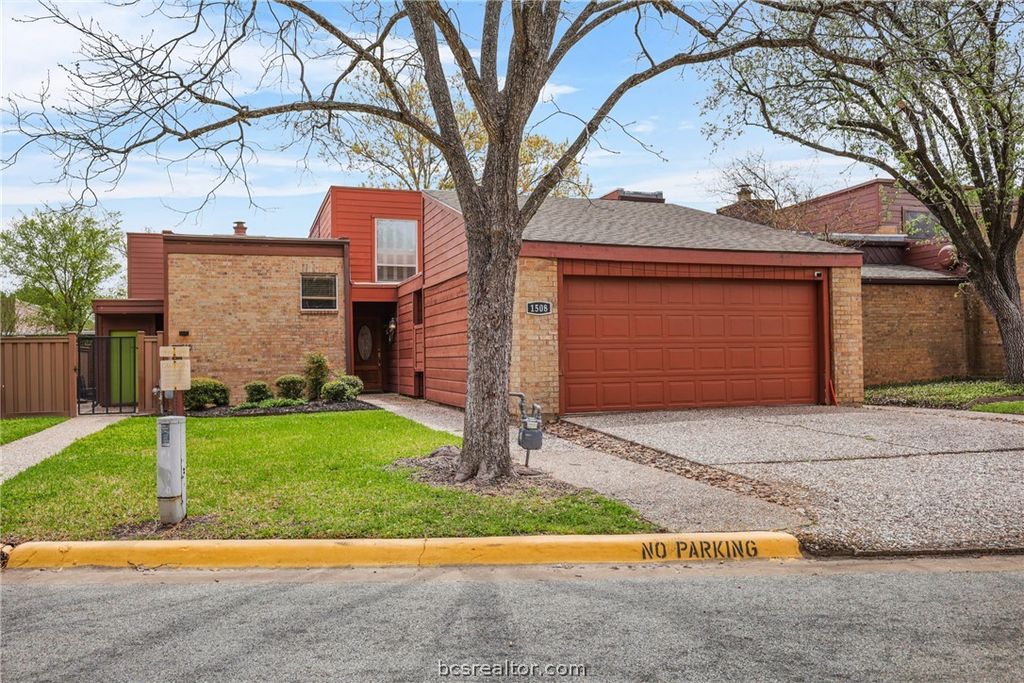 1508 Wolf Run, College Station, TX 77840