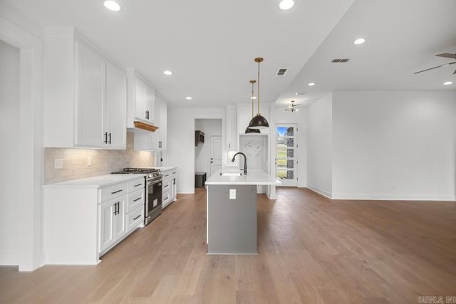 103 Dylan, Benton, AR 72015