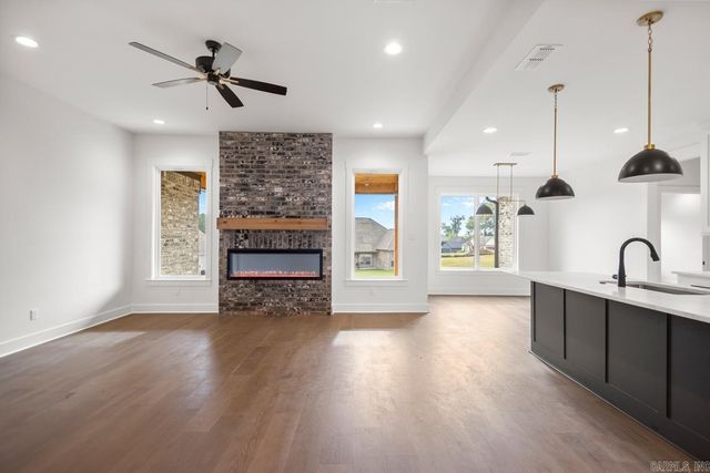 103 Dylan, Benton, AR 72015