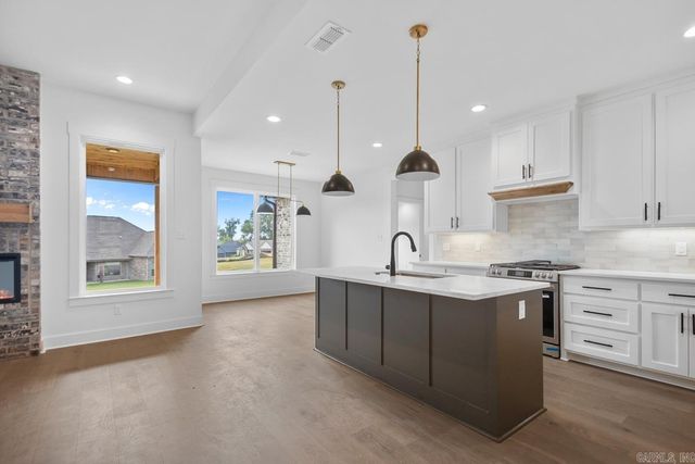 103 Dylan, Benton, AR 72015