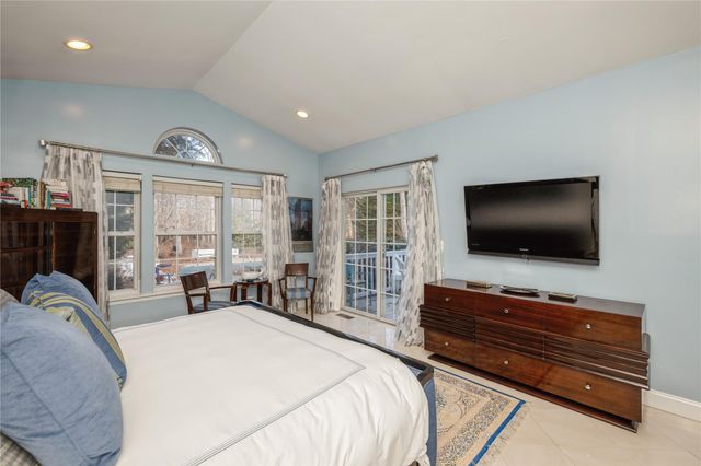 16 Willowood Court, Westhampton, NY 11977