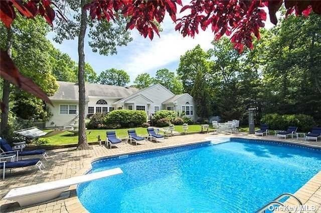 16 Willowood Court, Westhampton, NY 11977