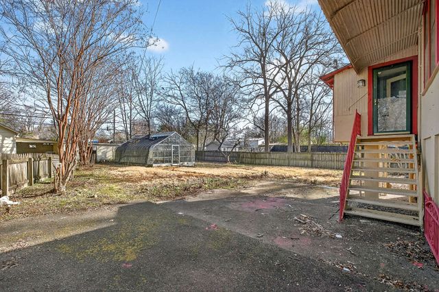 408 NE Atlantic St, Tullahoma, TN 37388